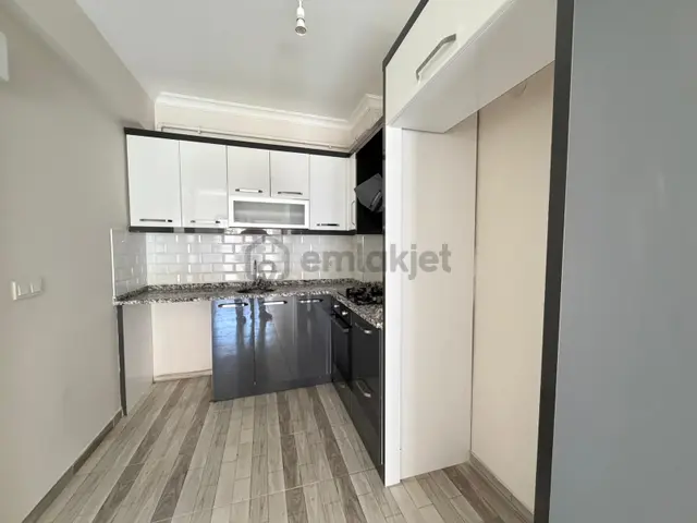 Merkezde Önü Açık Yeni Bina Arayanlara 5 Yıllık Arakat!!! Merkezde Önü Açık Yeni Bina Arayanlara 5 Yıllık Arakat!!! 1