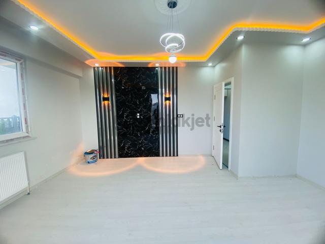 Güven'den Kapaklı'da Caddeye,servislere Yakın Balkonlu 1+1 Daire 5