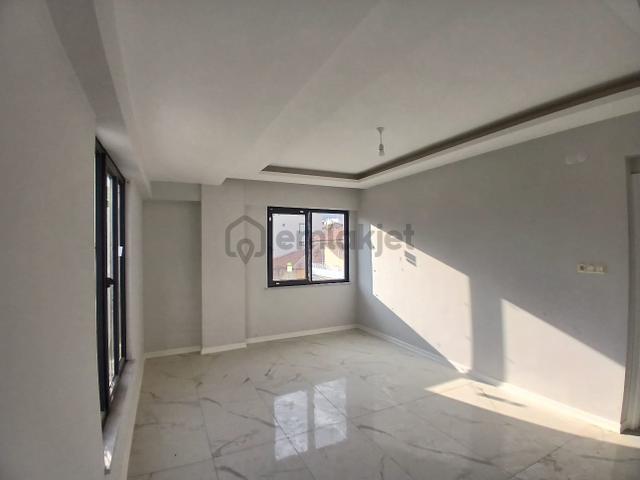 Akçay Emlak'tan Akşehir Park Hayat Hastahanesi Civarı Ara Kat Satılık Sıfır 2+1 Daire 5