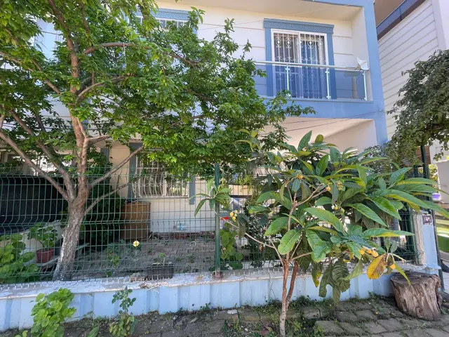 Didim Efeler Mahallesi'nde Satılık Bahçeli 3+1 İkiz Villa 3