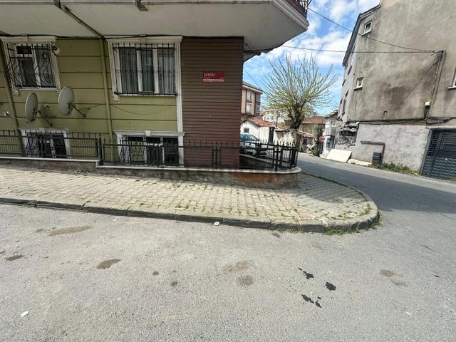 Şeref Emlak Satılık Bahçekatı Daire 3,250,000 Tl 3