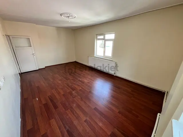 Es-astan Mareşalde 3+1 Bağımsız Geniş M2'li Satılık Daire 5