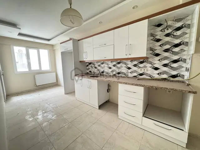 Zeki Emlak'tan Manisa Muradiye'de 4+1 Kiralık Teraslı Çatı Dubleksi 1