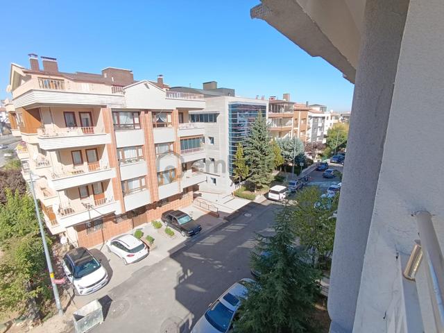 Aşağı Öveçler'de Malazgirt Bulvarı Yanı 40m2 Kiralık Depo Aşağı Öveçler'de Malazgirt Bulvarı Yanı 40m2 Kiralık Depo