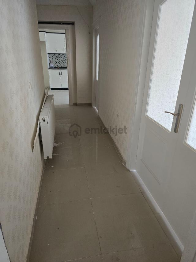Satlık Geniş Daire 3+1 5