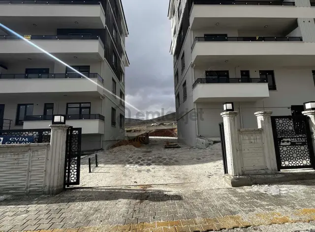 Selahattin Eyyübi'de Konya Manzaralı 2+1 Daireler 2