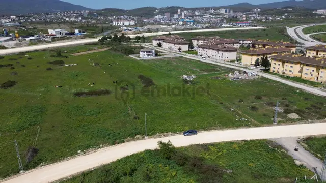 Düzce Çamköy'de Satılık Çift Cepheli Villa İmarlı Fırsat Arsa 4