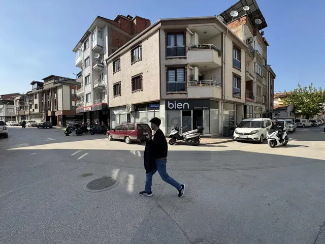 Gençler Gayrimenkul'den 3+1 Merkezi Konum Daire Fırsat Rakam!!! 2