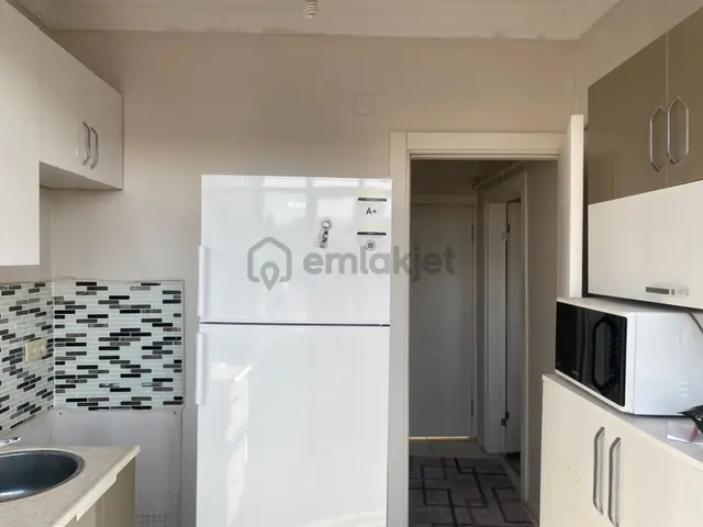 Destan-092-k.m.paşa-carrefoursa-civarı-2-oda-1-salon-80m2-orta-5.kat-bakımlı-temiz-boyalı-eşyalı 3