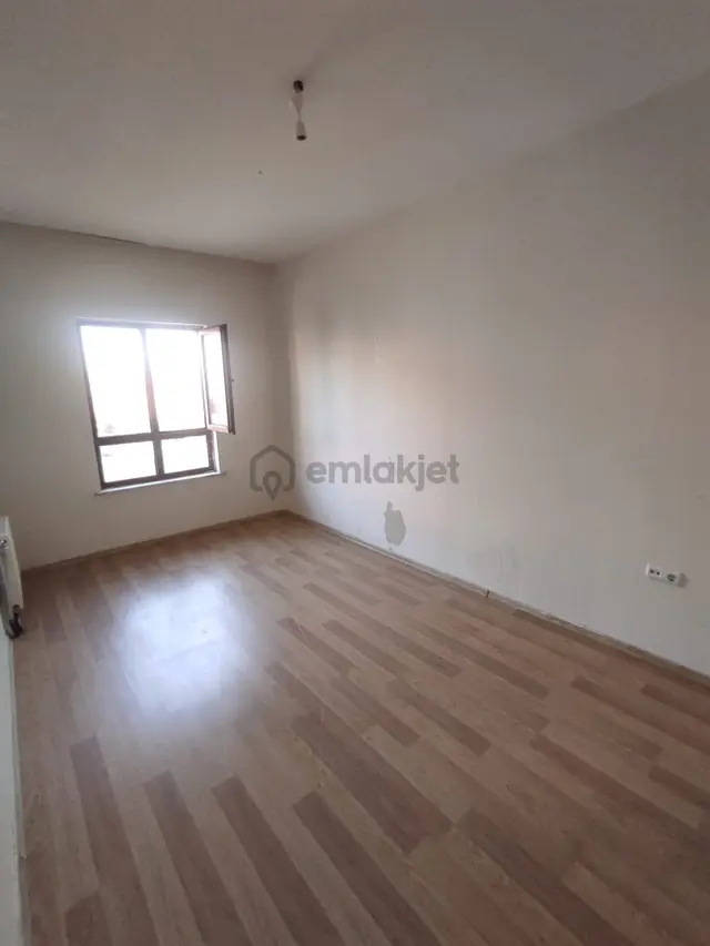 Çalışkan Emlaktan Emekli Tokide Satılık 3+1 Daire 4