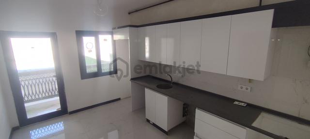 İlbadı Mahallesinde 2+1/95 M2 Tv Üniteli Çift Balkonlu Yerden Isıtmalı Harika Daire 3.150.000 Tl ! 4