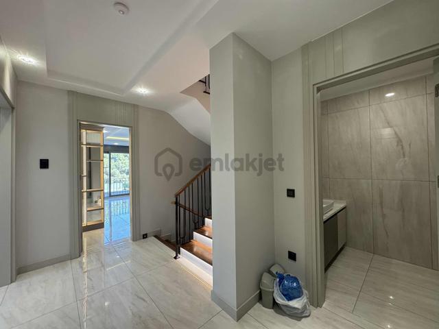 Remax Hedef Den Real Lıfe Mimaroba 6+2 Kiralık Sıfır Villa 5