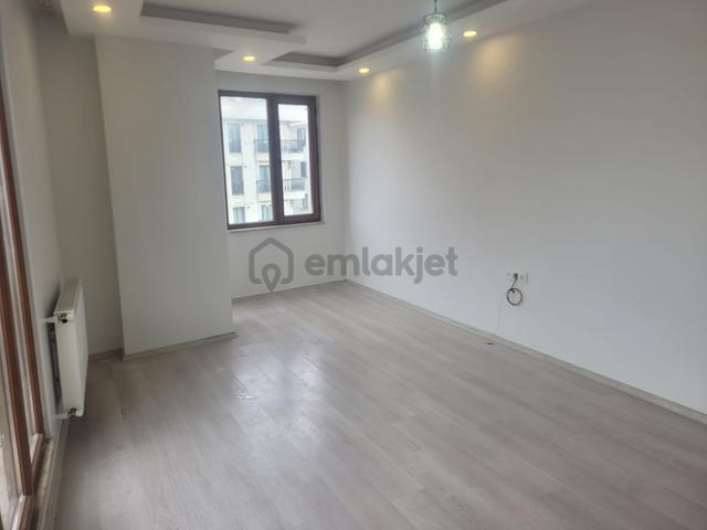 Şirinevler Mh Cadde Üzerinde Kat Mülkiyetli Krediye Uygun 2+1 3 Kat Satılık Daire 5