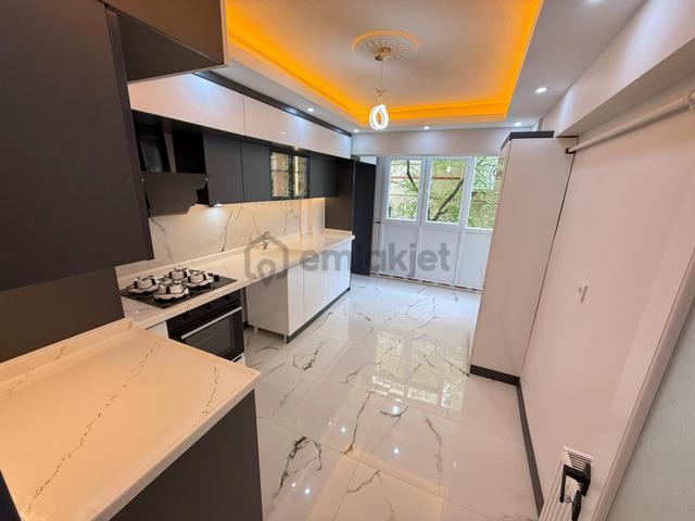 Es As Emlak'tan Mareşal Çakmak Mh Full+full Yapılı Ara Katta 3+1 Daire 3