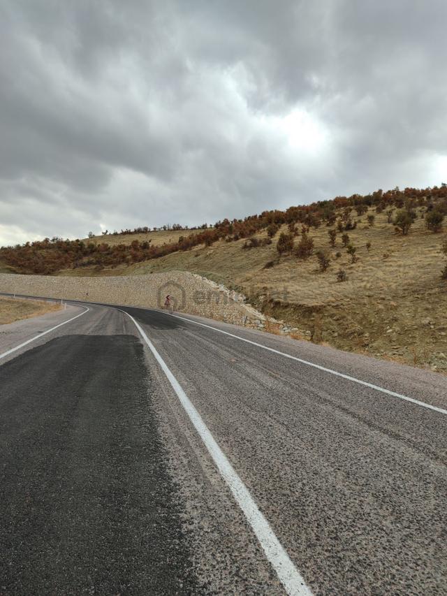 Manisa Salihli Köprübaşında 150,000m2 Asfaltta Göl Manzaralı Tarla 2