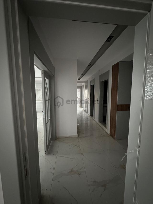 Zeydan Sitesi'nde Lüks 4+1 Daire - 175m² Fırsat! 2