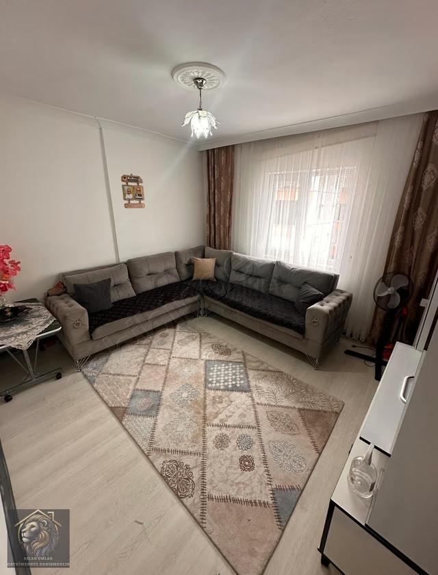 Akşemsettin'de Full Yapılı Cadde Üstü Ara Katta Satılık Daire!!! 4