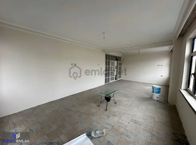 Zafer Emlak'tan Kiralık 3+1 Daire 2
