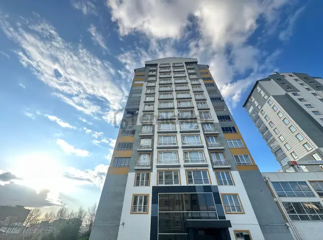 Serkent Bölgesinde Cadde Üzeri Geniş 3+1 Satılık Daire 2