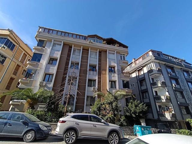 Bahçelievler Talatpaşa Caddesi Yakını Satılık Geniş 4+2 Dubleks Bahçelievler Talatpaşa Caddesi Yakını Satılık Geniş 4+2 Dubleks