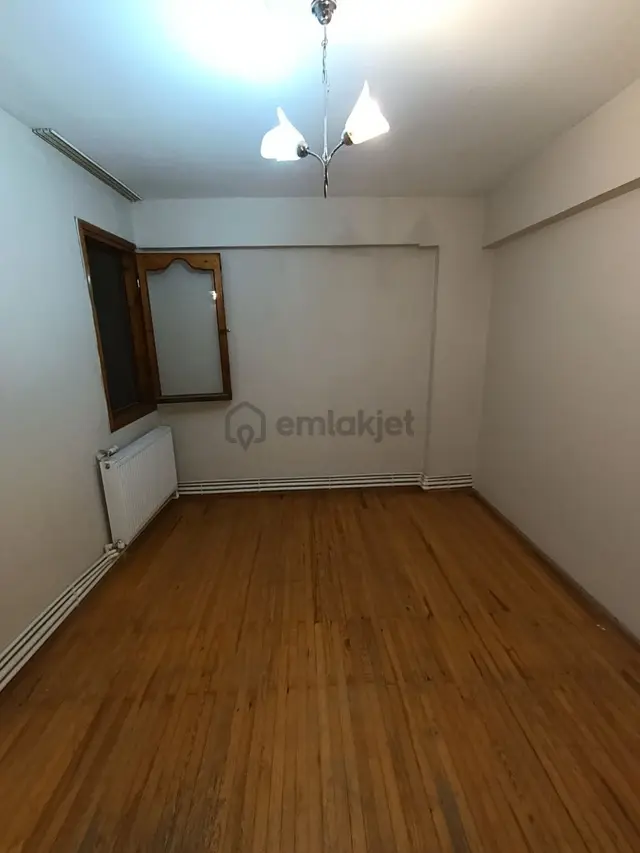 Efendi Mahallesinde 127 M² 3+1 Doğalgazlı Fırsat Daire 2