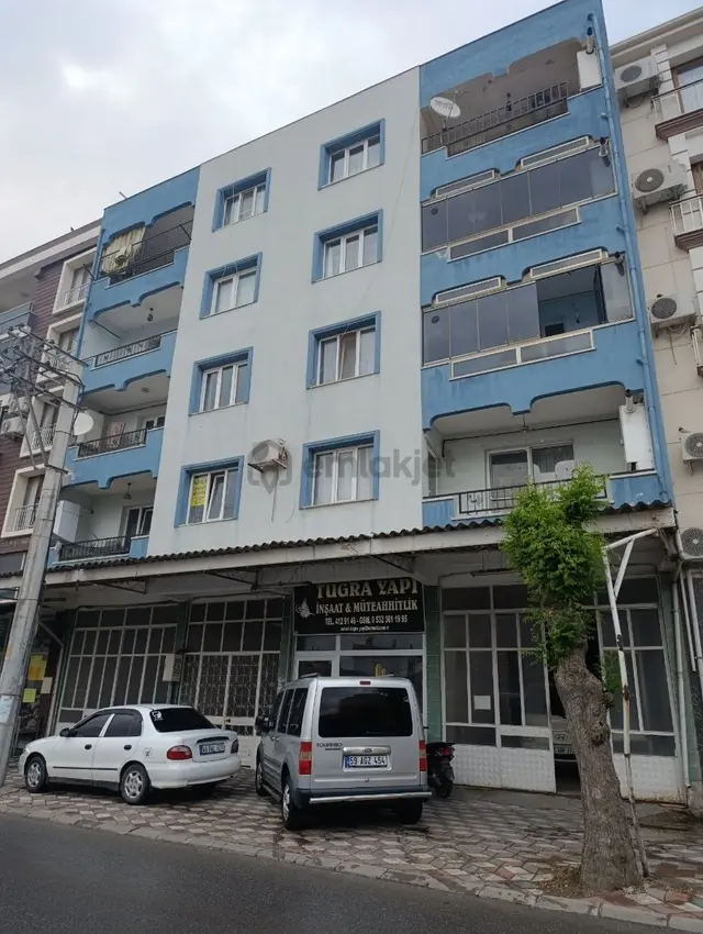 Efendi Mahallesinde 127 M² 3+1 Doğalgazlı Fırsat Daire 1
