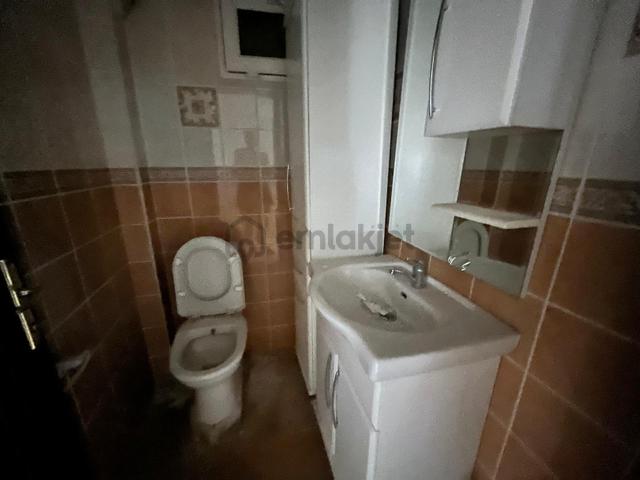Danışment Yakını Yunus Emre Cad. Üzerinde Asansörlü Site İçi 3+1 3
