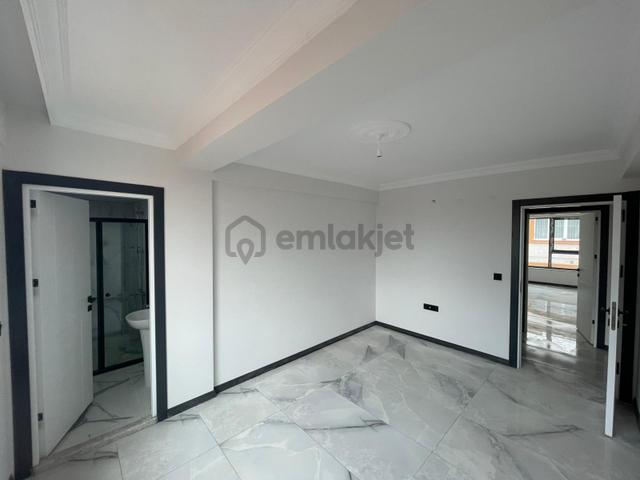 3+1-128 M2-asansörlü-lüks Daire-araç Takasına Uygun 5