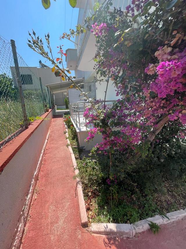 Kadınlar Denizi'nde Havuzlu Sitede Eşyalı 4+1 Villa 5