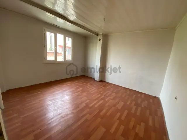 Buca Ufuk Mah.de 2+1 90m2 Ayrı Mutfak Teraslı Ferah Kiralık Daire 3