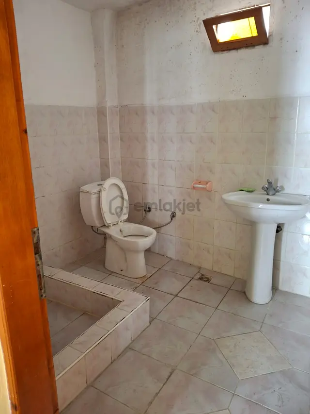 Tokat Niksar 'da Adalet Gold Group Emlak'tan Kiralık Daire 2+1 Uygun Fiyata Bengiler Mahallesinde 5
