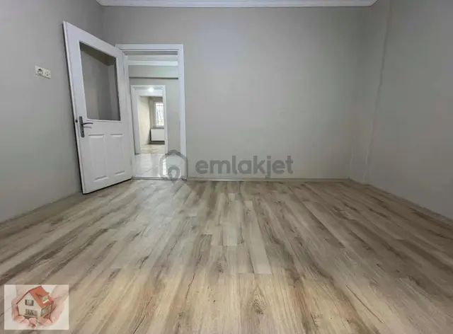 Doğuştan Armağanevlerde Satılık Bahçe Katı Daire 85 M & 2+1 2
