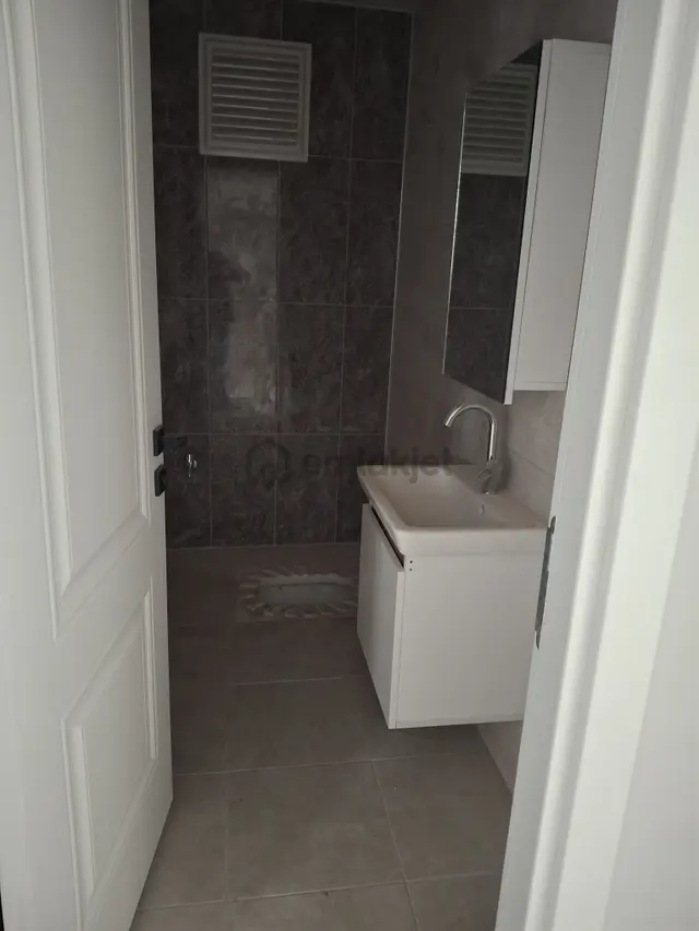Adalet Gold Group Emlak'tan Site İçerisinde Bağlar Mahallesinde Sıfır Bina Satılık Daire 2+1 100 M2 3