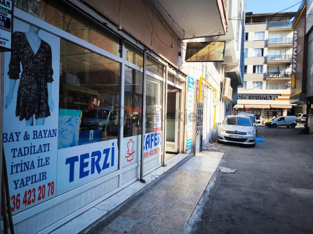 İzmir Karabağlar Bozyaka Dalgıçlar Mevkii İstikbal Mob. Yakınında Satılık Dükkan 4