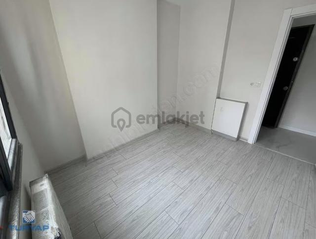 Turyap'tan Kozyatağı Minibüs Caddesi'nde Ara Kat Sıfır 2+1 4