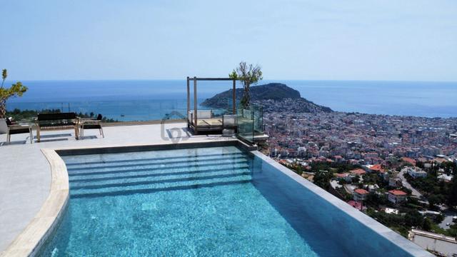 Alanya Bektaş’ta Asla Kapanmayan Deniz Ve Kale Manzaralı Lüks Villa 4