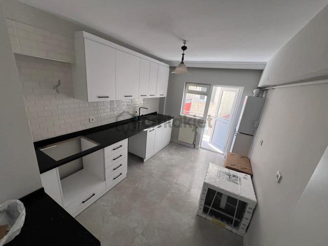 Etimesgut İstasyon Mah Kredi Limitsiz 13 Yıllık 1.arakatta 135m2