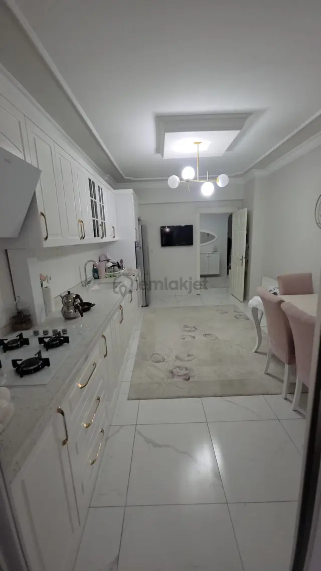 Kaçmaz'dan Medya Mahallesinde 3+1 Ara Kat İçi Full Yapılı Daire 3