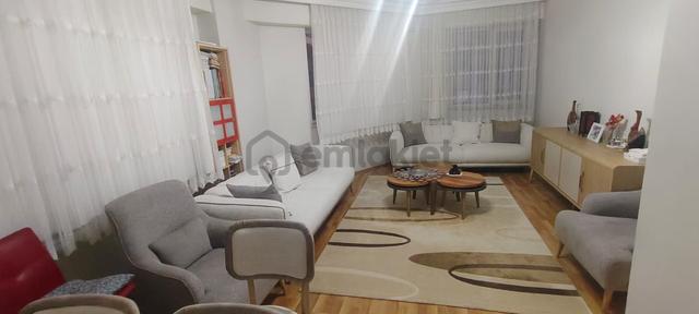 Şirintepe Mahallesinde Cadde Üstünde 2+1 Ebeveyn Banyolu Daire Şirintepe Mahallesinde Cadde Üstünde 2+1 Ebeveyn Banyolu Daire