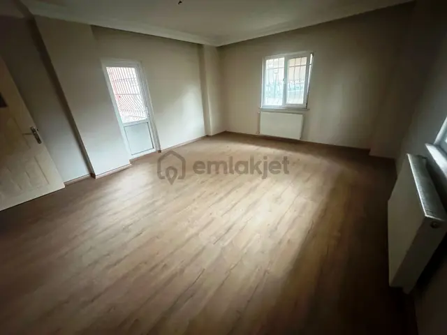 Darıca'da 2011 Yapım İskanlı Site Aydınlık 160m2 Boş Satılık 4+1 3