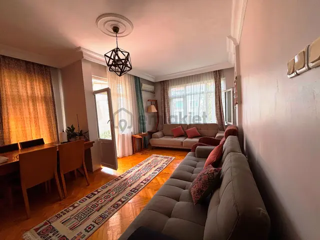 Acıbadem'de Yabancı Satışına Uygun 100m2 Ara Kat Satılık 2+1 3