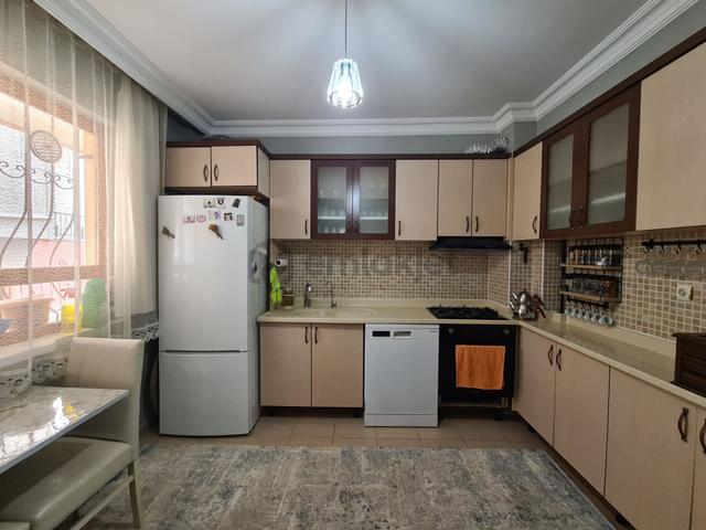 Selim Caddesi Paraleli Kat Konumlu Yüksek Giriş Geniş 2+1 Daire 1