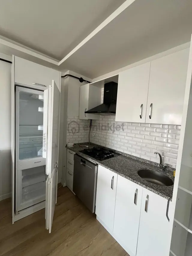 Edirne Merkez Atatürk Mahallesinde Satılık Eşyalı 1+1 Daire 3