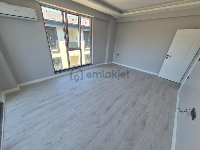 Delux'den 57.alay Caddesine 2.parselde Sıfır Lux Satılık 2+1 4