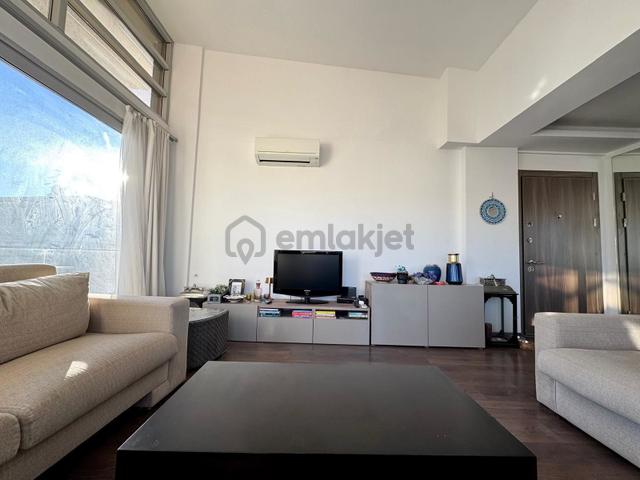 Çeşme Marina Bölgesi Asansörlü Geniş Balkonlu 2+1 Lüks Daire 5