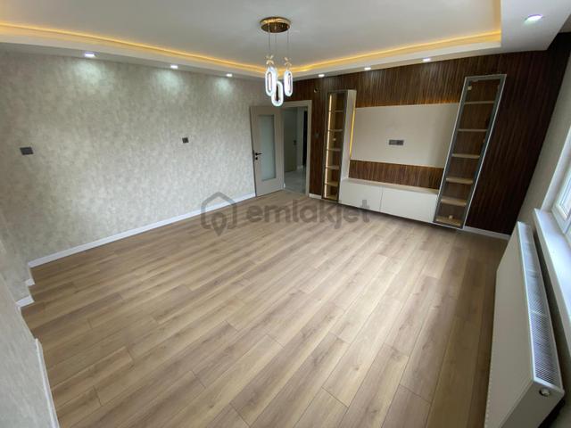 Selçuklu Mah. Ara Katta Salon Bağımsız Yapılı Satılık Daire 5