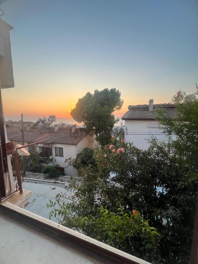 Kadınlar Denizi Denize 100 Metre Kuşadası İşgüder Gayrimenkul 5