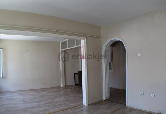 Bursa Ünlü Cadde Kayıhan Girişi 2. Kat 80 M2 2. Kat Daire Kiralık 4