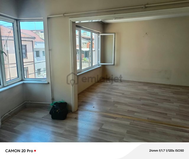 Bursa Ünlü Cadde Kayıhan Girişi 2. Kat 80 M2 2. Kat Daire Kiralık Bursa Ünlü Cadde Kayıhan Girişi 2. Kat 80 M2 2. Kat Daire Kiralık
