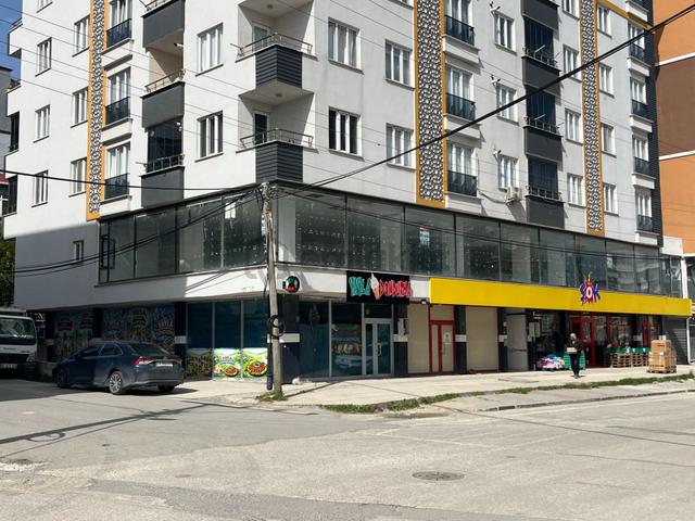 Remax Land'den Kızılpınar Cadde Üzeri Geniş Kiralık Mağaza Remax Land'den Kızılpınar Cadde Üzeri Geniş Kiralık Mağaza